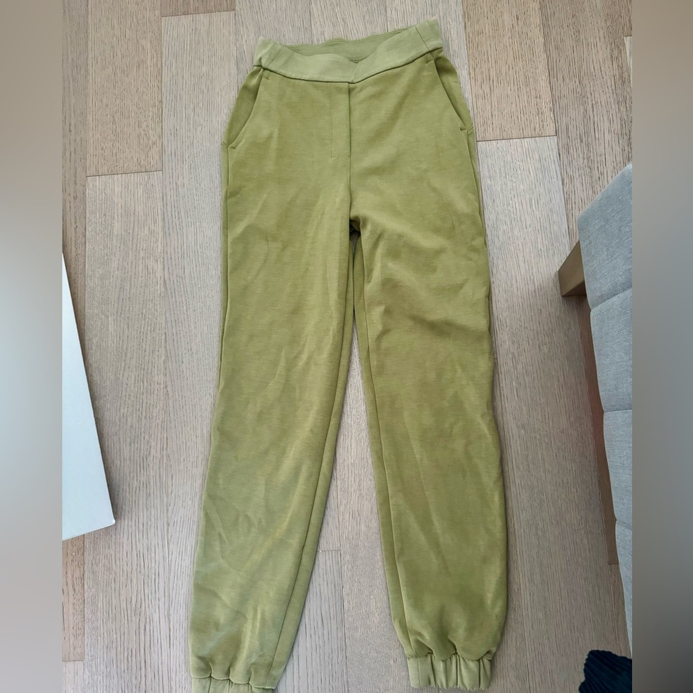 Lululemon Softstreme Relaxed High-Rise Pant